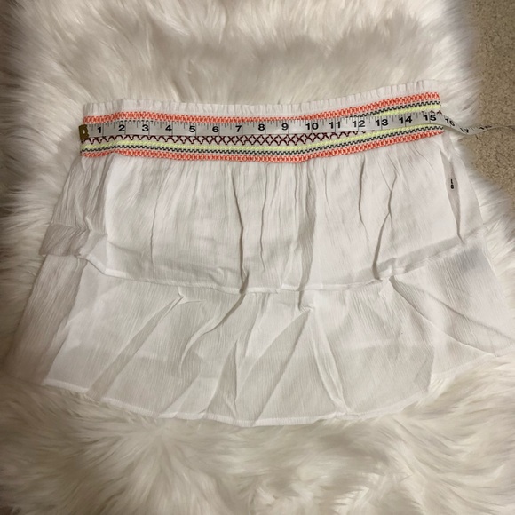 NEW Aerie white ruffle top size L - Picture 2 of 4